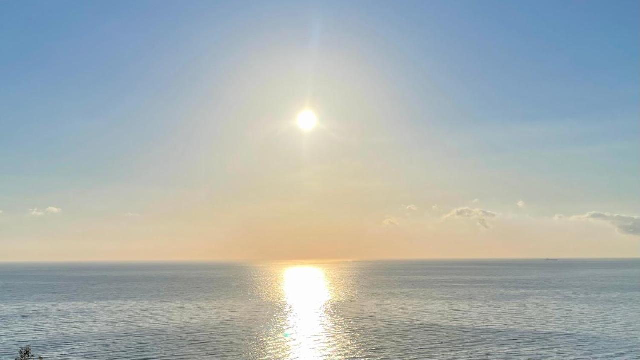 Baia Aurora Villa Letojanni Buitenkant foto