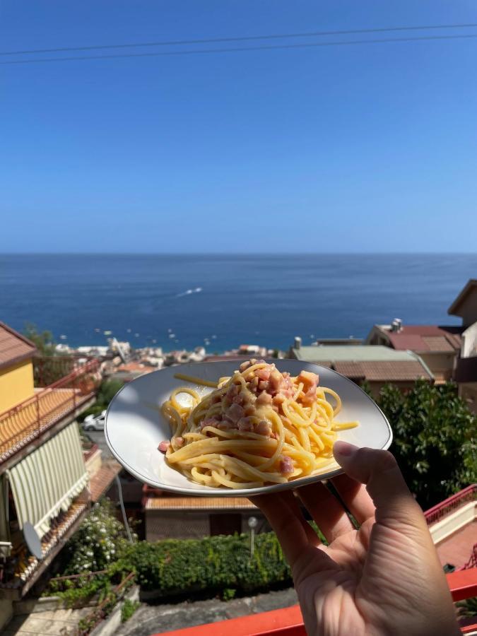 Baia Aurora Villa Letojanni Buitenkant foto