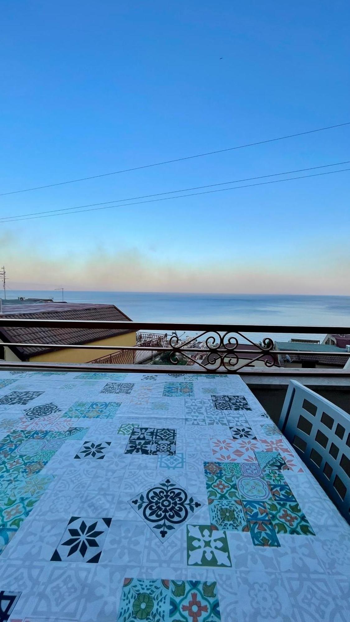 Baia Aurora Villa Letojanni Buitenkant foto